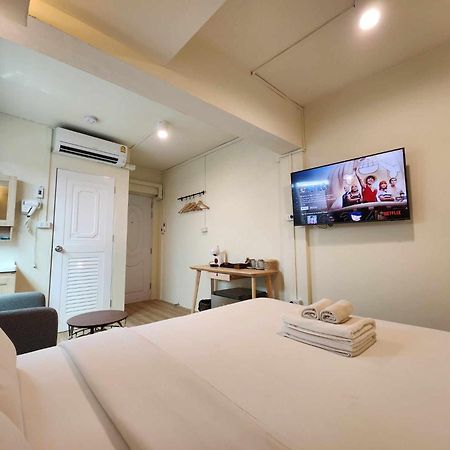 Canal View Lo-Ha Guest House, Contactless Check-In Bangkok Exterior photo