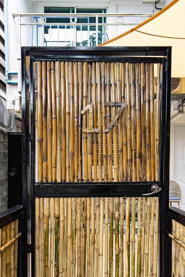 Canal View Lo-Ha Guest House, Contactless Check-In Bangkok Exterior photo